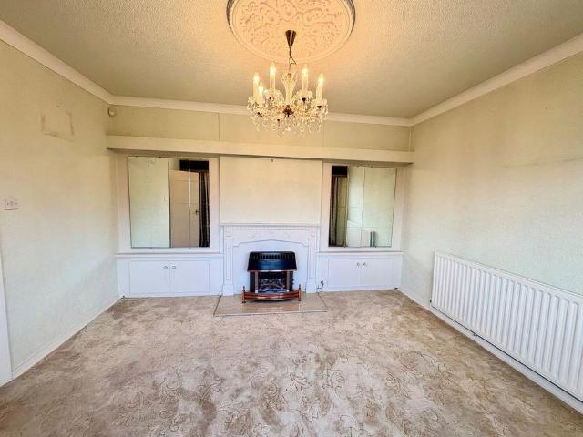 2 bedroom detached bungalow to rent