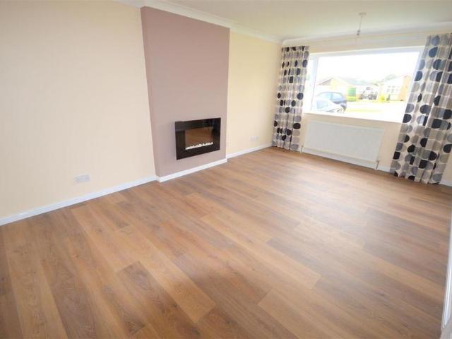 2 bedroom detached bungalow to rent