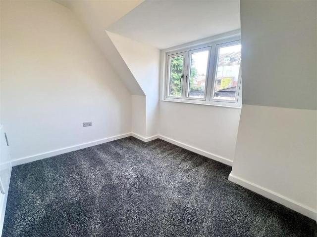 2 bedroom detached bungalow to rent