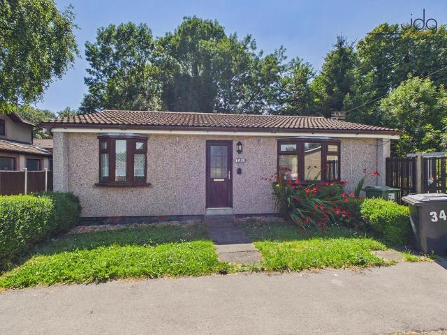 2 bedroom detached bungalow to rent