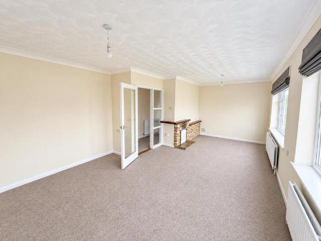 2 bedroom detached bungalow to rent