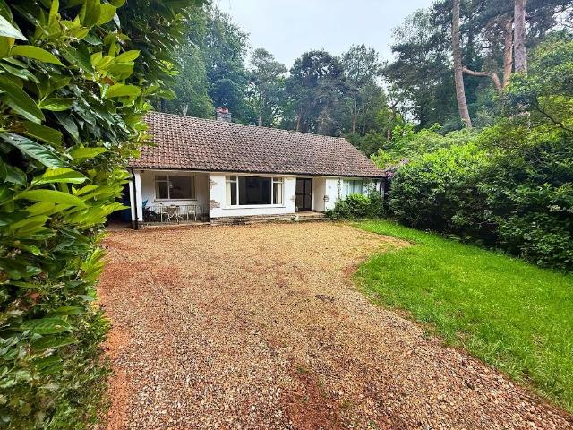 2 bedroom detached bungalow to rent