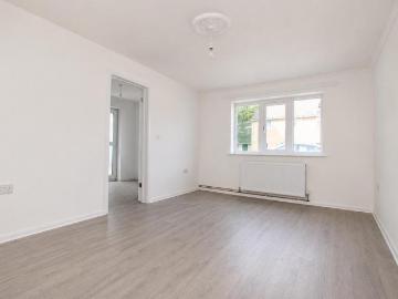 2 bedroom detached bungalow to rent