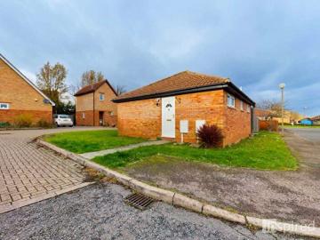 2 Bedroom Detached Bungalow To Rent In Laurel Close, Crownhill, MK8