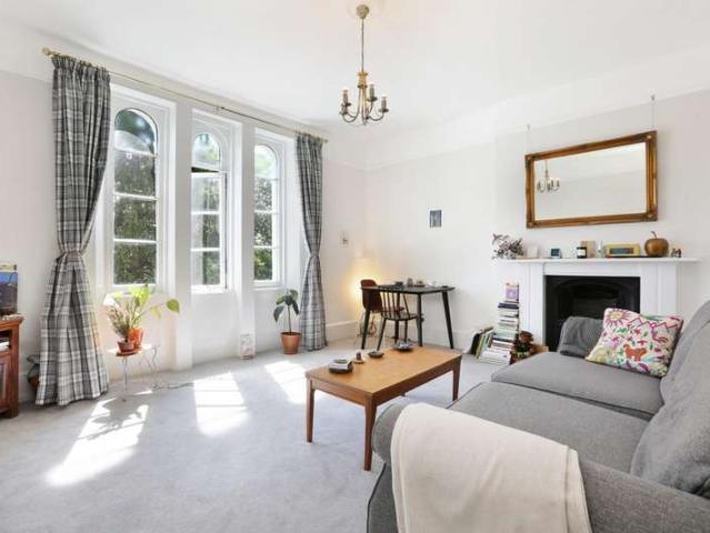 2 Bedroom Detached House