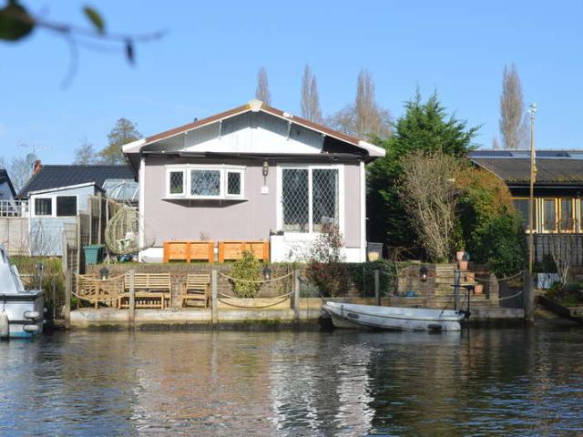 2 Bedroom Detached House