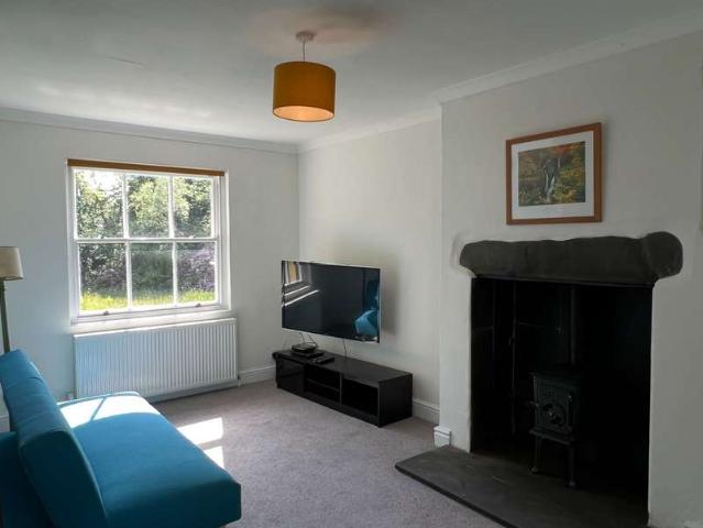 2 Bedroom Detached House