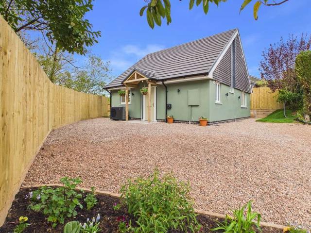2 Bedroom Detached House