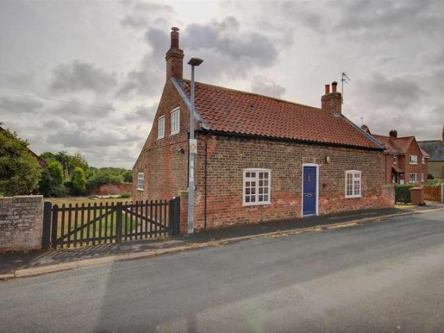 2 Bedroom Detached House