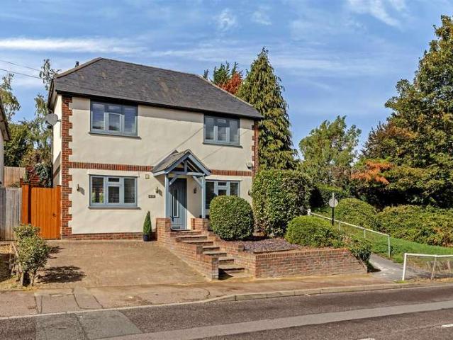 2 Bedroom Detached House
