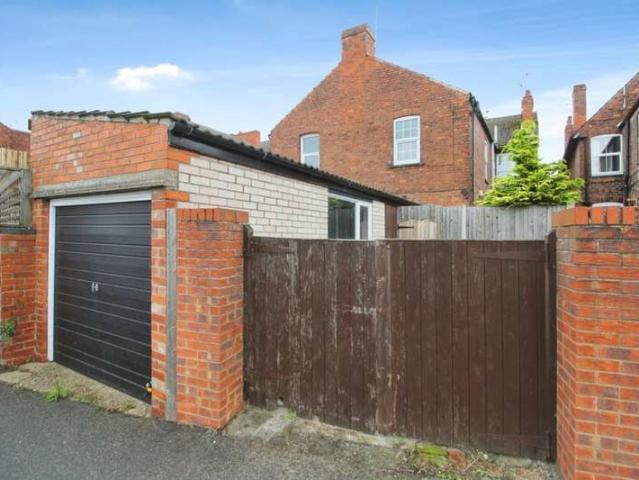 2 Bedroom Detached House