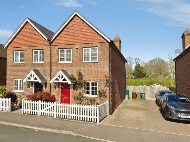 2 Bedroom Detached House