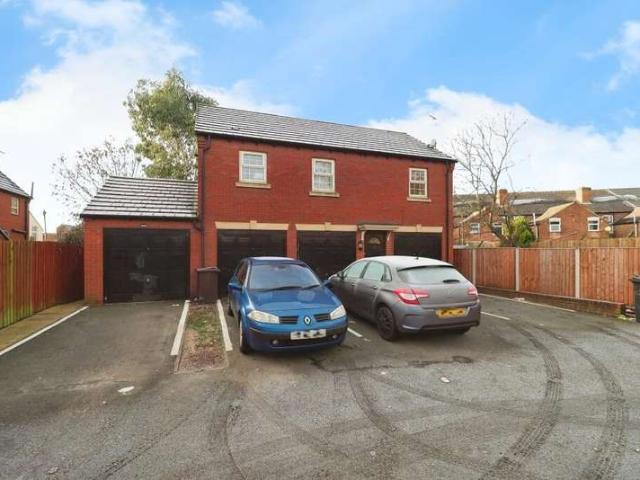 2 Bedroom Maisonette Flat