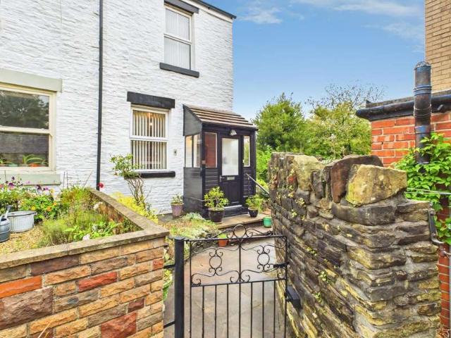 2 Bedroom Detached House