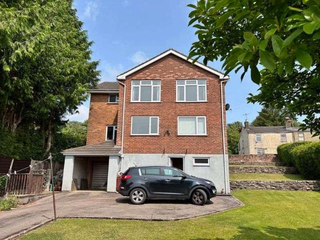 2 Bedroom Detached House