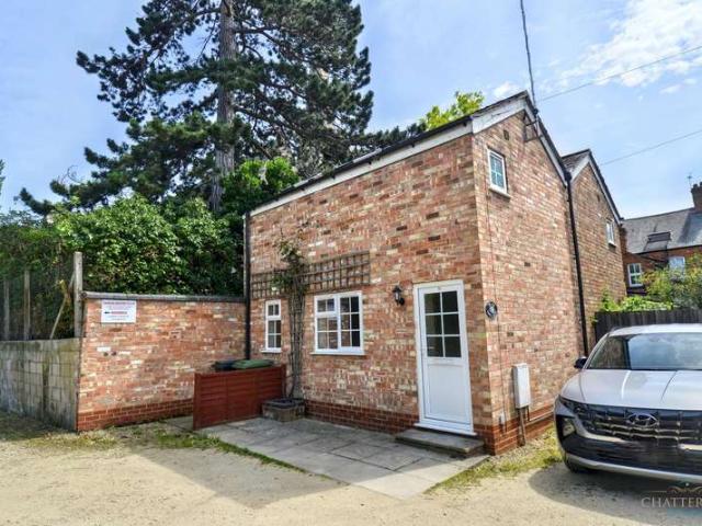 2 Bedroom Detached House