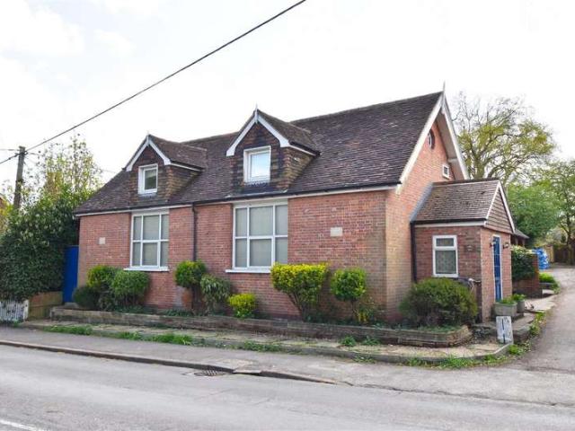2 Bedroom Detached House