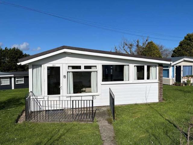 2 Bedroom Detached House