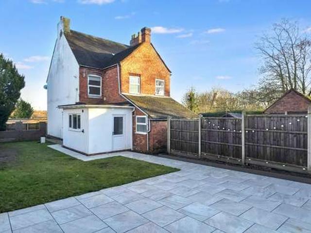2 Bedroom Detached House