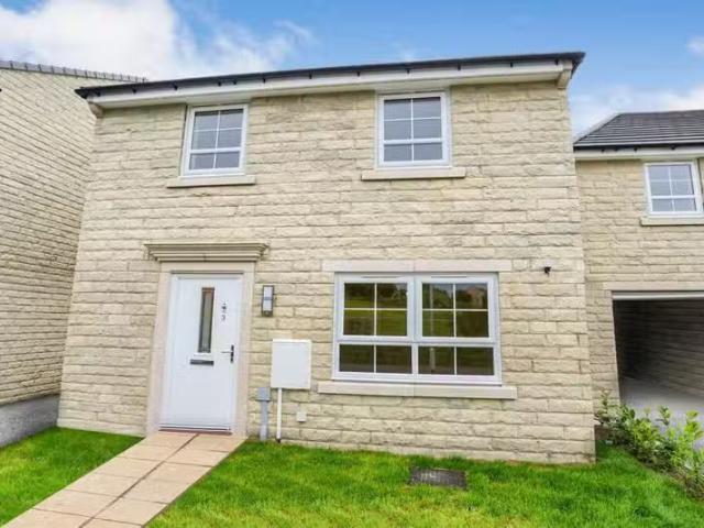 2 bedroom detached house for rent in Billets Avenue, BD2