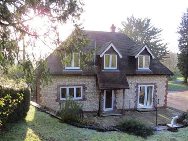 2 Bedroom Detached House For Rent In Petersfield, Hampshire