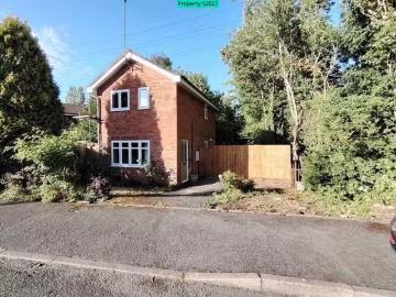 2 bedroom detached house for rent in Raddlebarn Farm Drive, Bi.