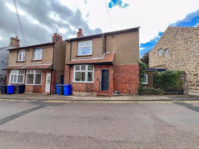 2 bedroom detached house for sale