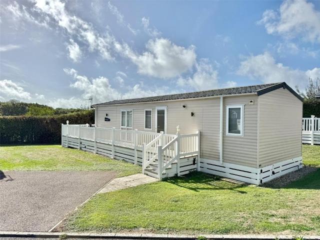 2 bedroom detached house for sale
