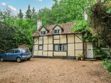 2 bedroom detached house for sale