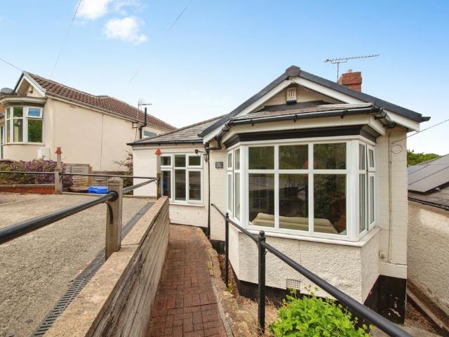 2 bedroom detached house for sale