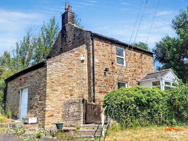 2 bedroom detached house for sale