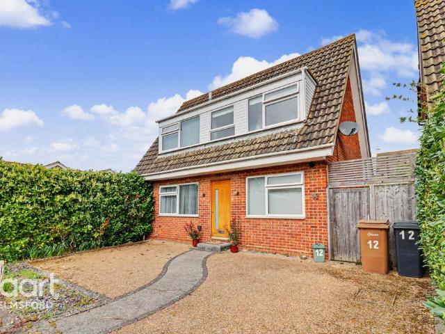 2 bedroom detached house for sale
