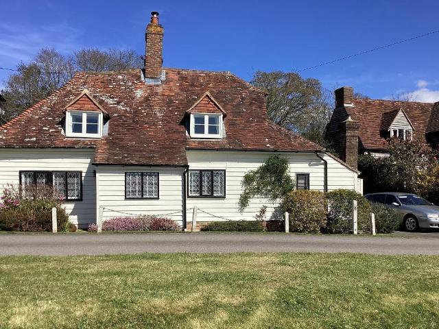 2 bedroom detached house for sale