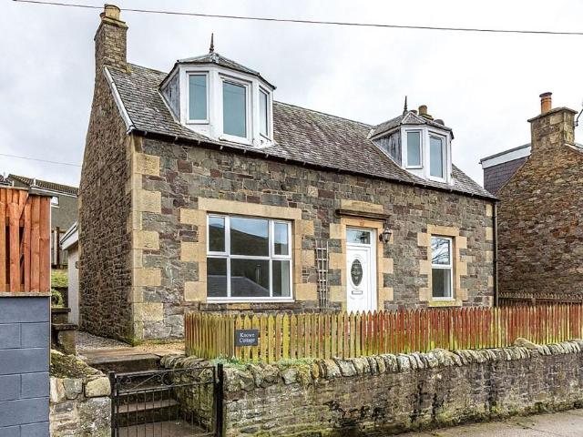 2 bedroom detached house for sale