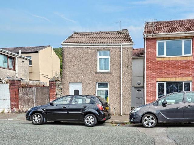 2 bedroom detached house for sale