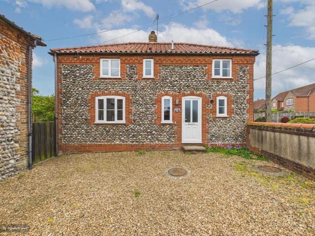 2 bedroom detached house for sale