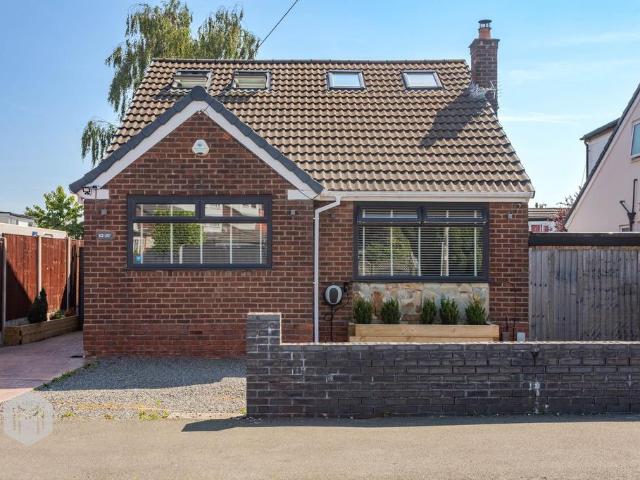 2 bedroom detached house for sale