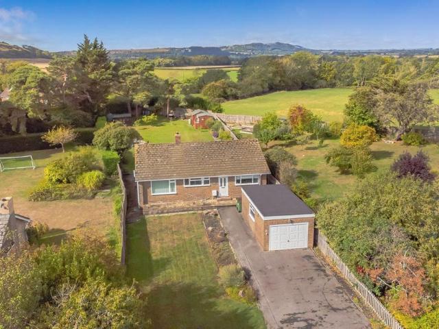 2 bedroom detached house for sale