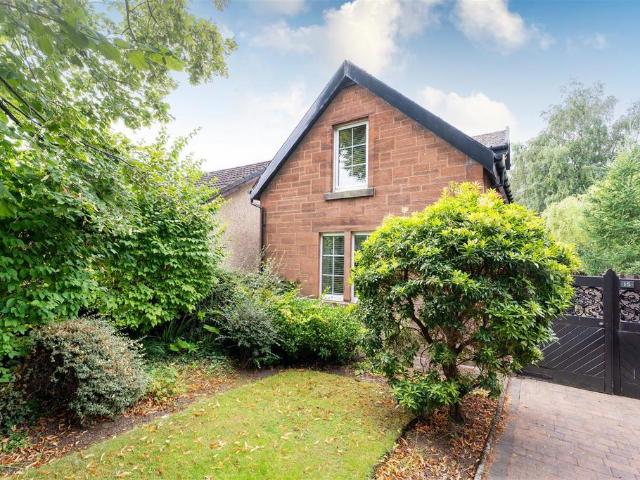 2 bedroom detached house for sale