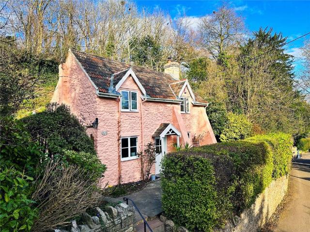 2 bedroom detached house for sale