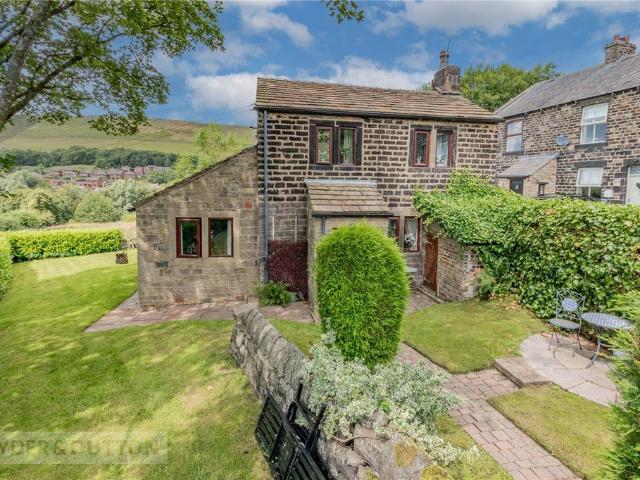 2 bedroom detached house for sale