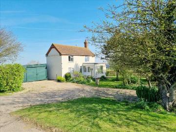 2 bedroom detached house for sale