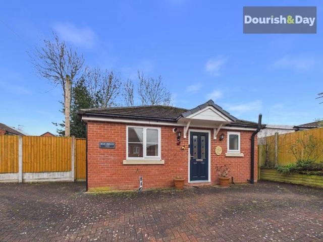 2 bedroom detached house for sale