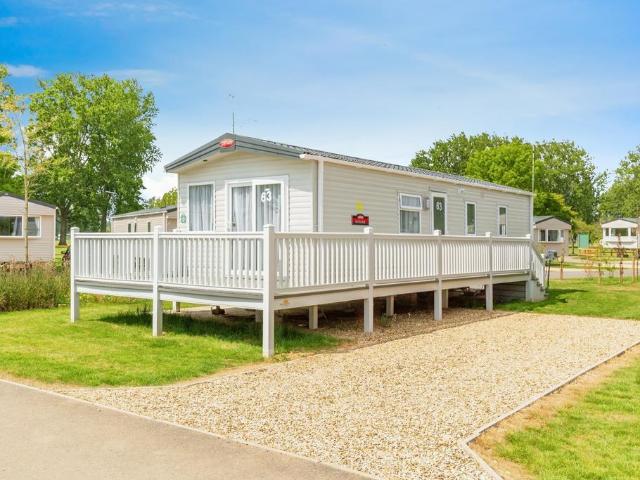 2 bedroom detached house for sale