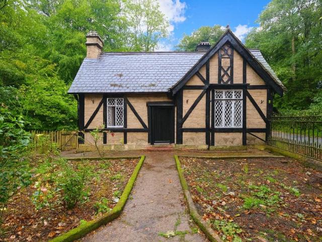 2 bedroom detached house for sale