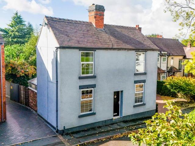 2 bedroom detached house for sale