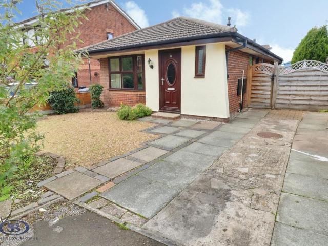 2 bedroom detached house for sale