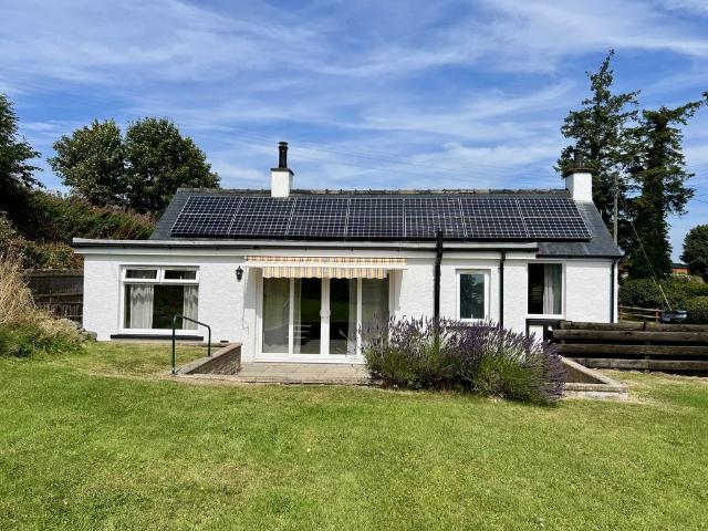 2 bedroom detached house for sale