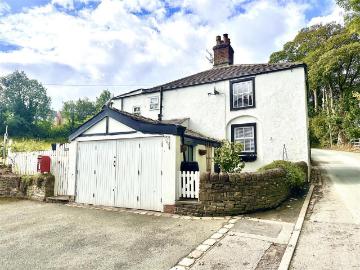 2 bedroom detached house for sale