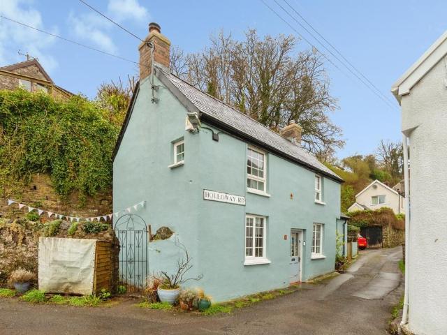2 bedroom detached house for sale
